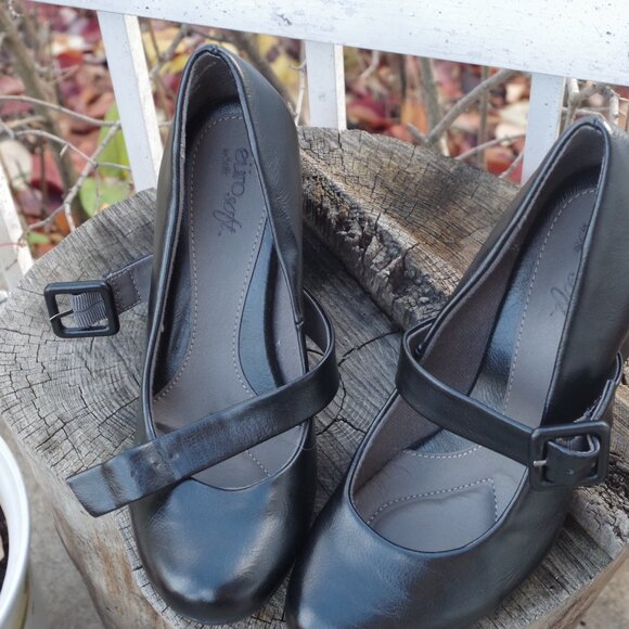 New Beautiful Black Mary Jane Ladies Heels - Picture 1 of 8
